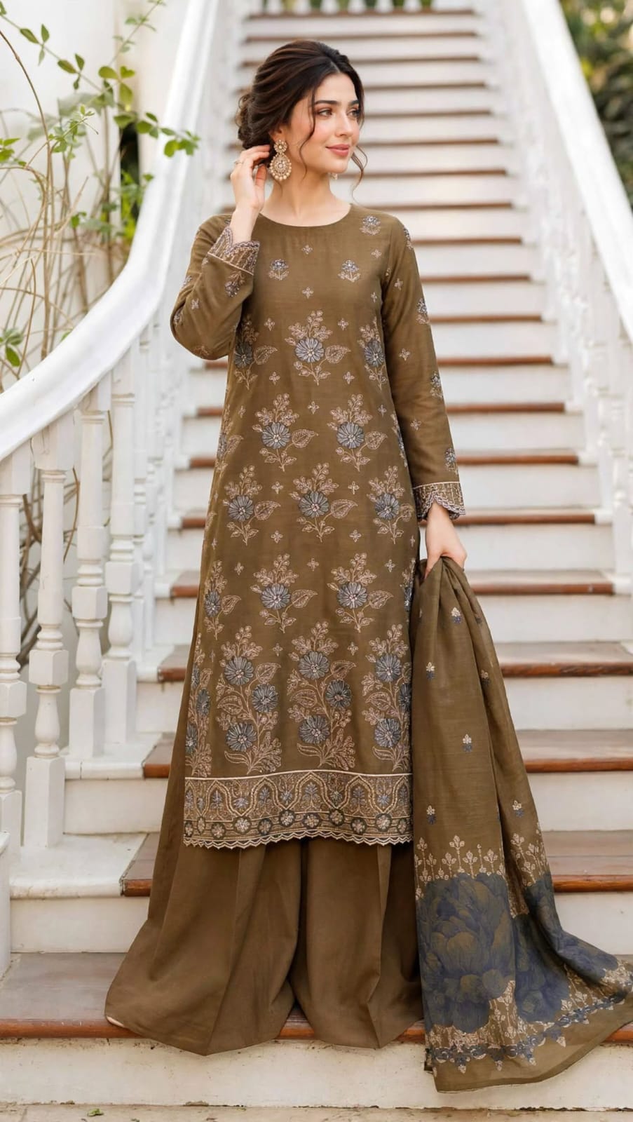 Emroz Lawn Doria Embroidered 3-Piece